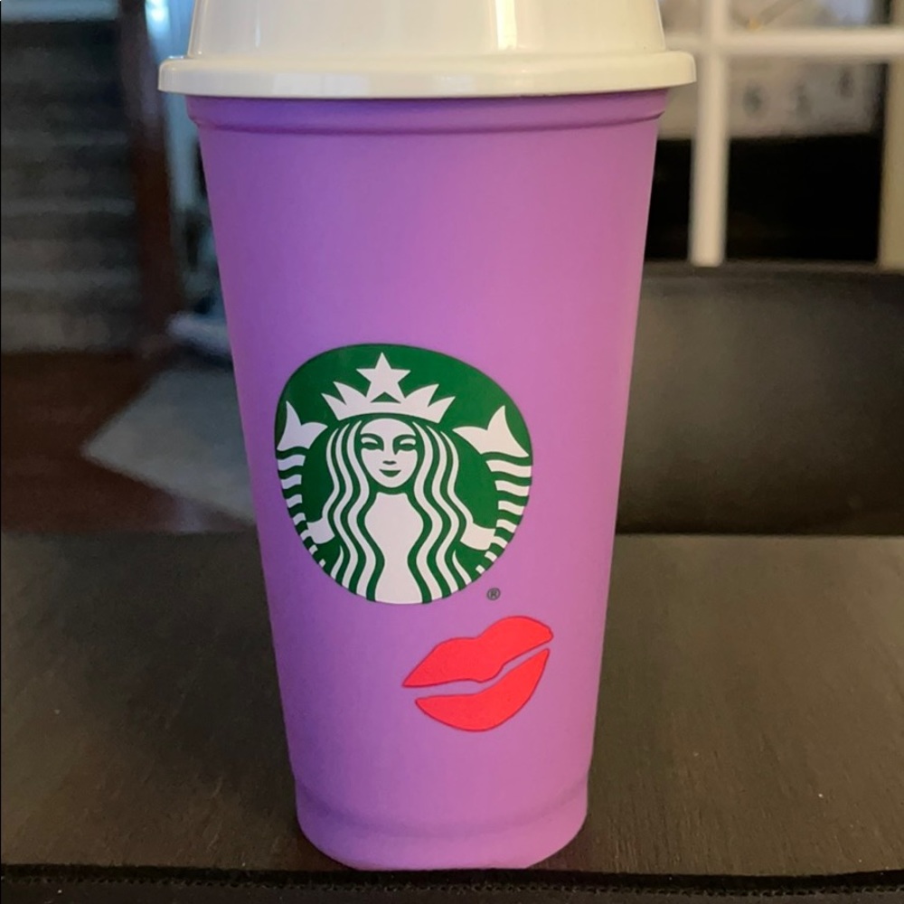 Starbucks valentines color change